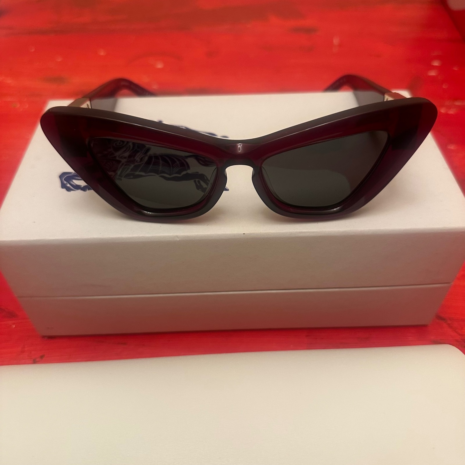 Burberry Women Burgundy Acetate Cat Eye Sunglasses Made In Italy Ce Uk Ca New